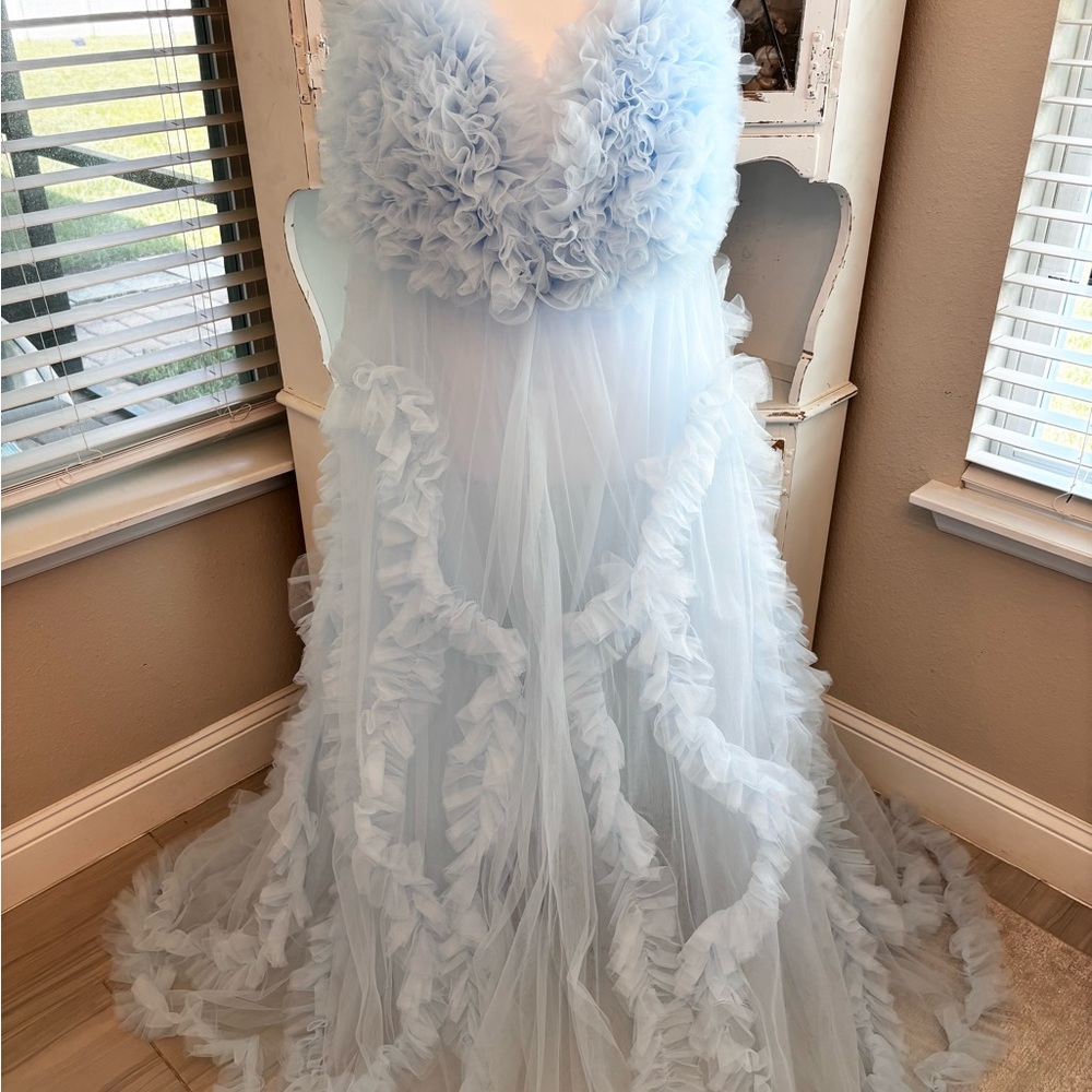 NEW Tulle Maternity Dress for Photoshoot Bridal Robe Light Blue NWOT Size XL